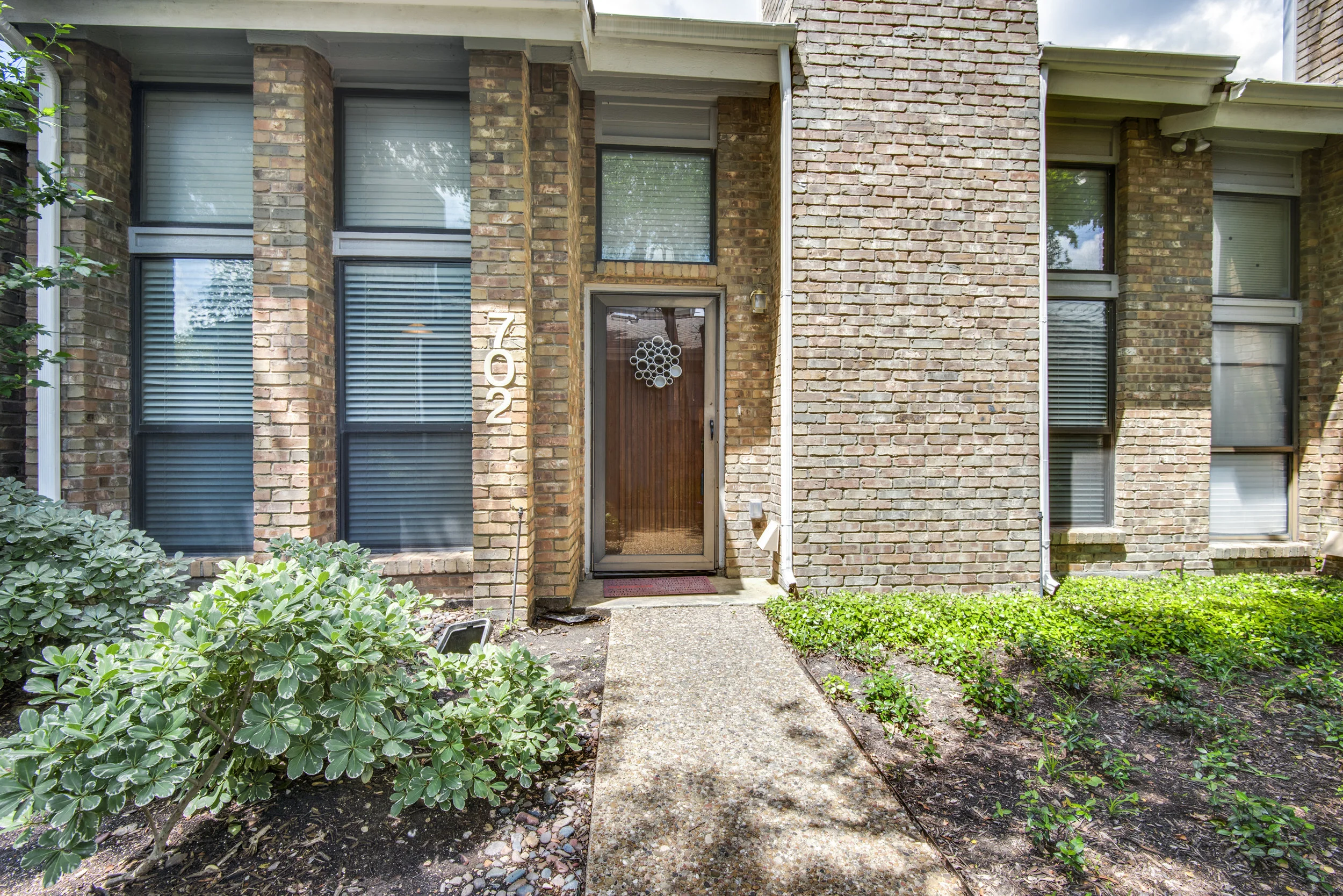 17490-meandering-way-702-dallas-tx-High-Res-2.jpg