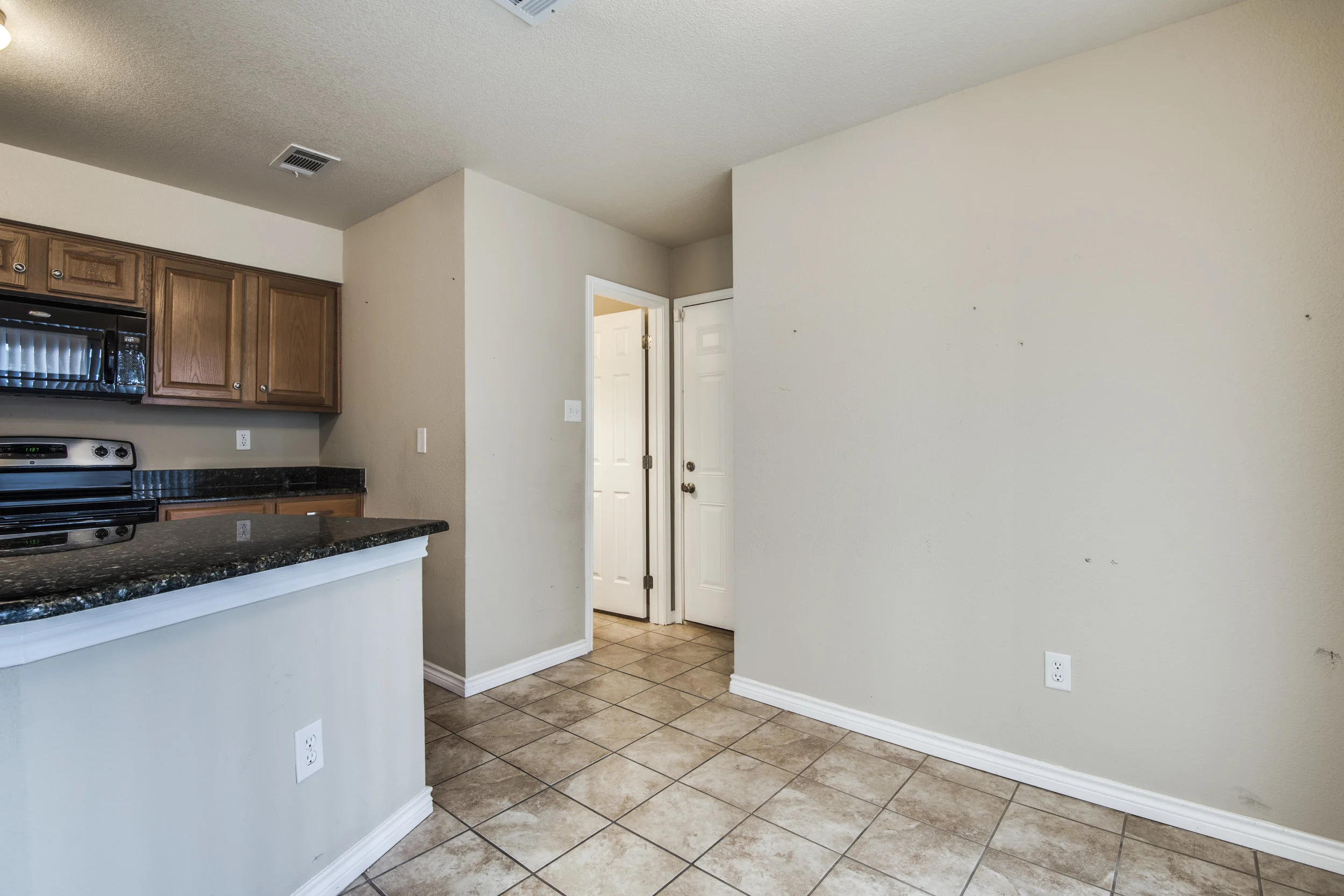 17490-meandering-way-702-dallas-tx-High-Res-14.jpg
