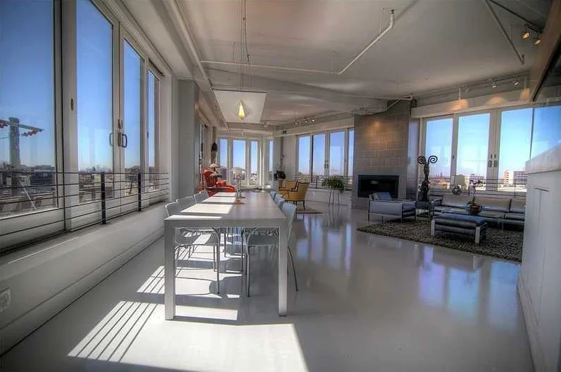 Castleberry Point Loft