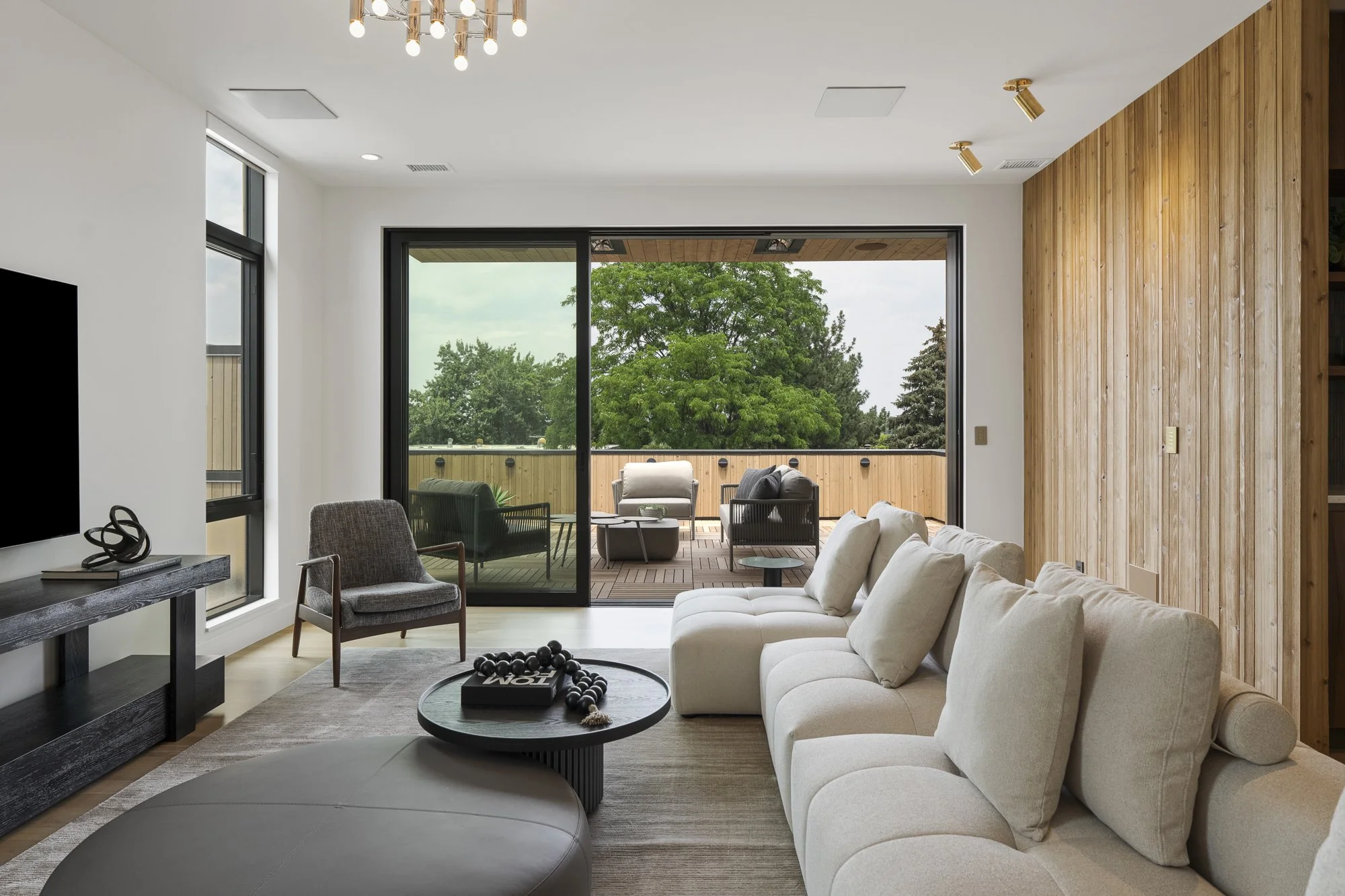 1860 E Cedar Ave - Web - Trendem Media-73.jpg