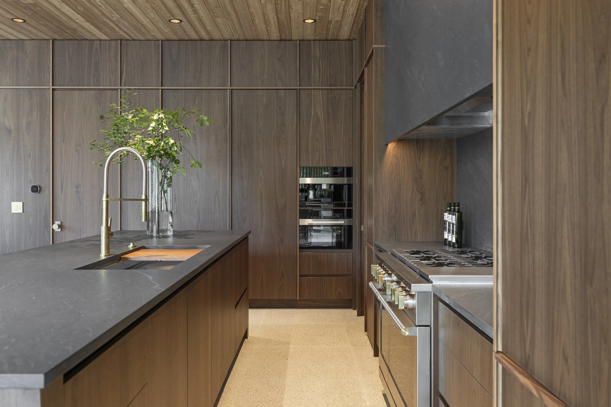 1860 E Cedar Ave - Web - Trendem Media-26.jpg