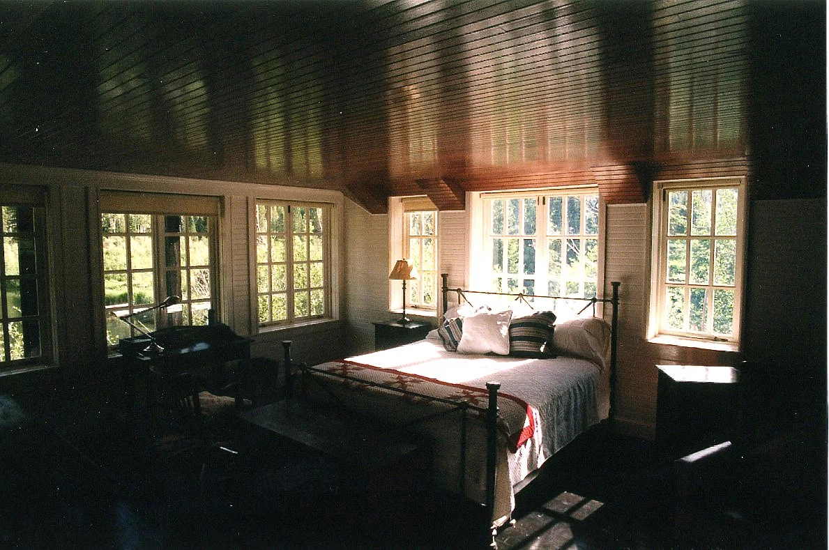 GUEST ROOM.jpg