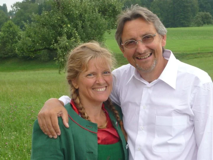 Terri und Ernst, geheiratet am 8.5.1980 in Milo, Oregon, USA. 3 Kinder und 4 Grosskinder (bis jetzt). Sie haben einiges gelernt in ihren Ehejahren, was sie gerne mit Ihnen teilen möchten.