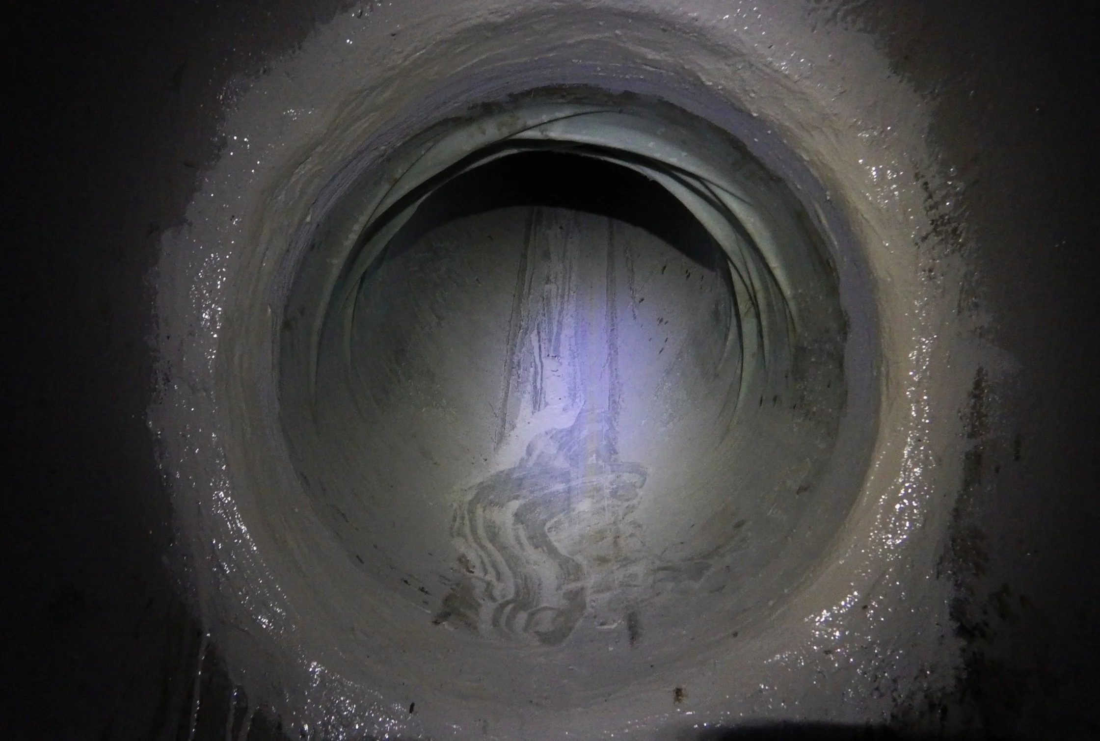 Manholes+at+SouthWest+Diversion+045.jpg