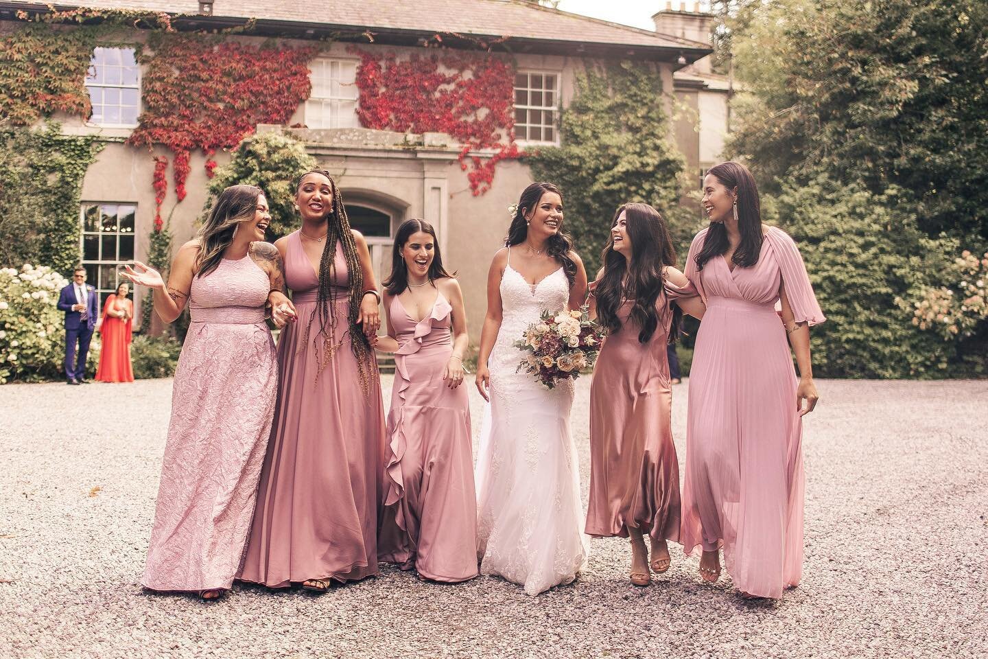 Fernanda &amp; Tiernan celebrated their Big Day in style in Trudder Lodge! Many of Fernanda friends came over from Brazil and everyone had so much fun especially with all the amazing dancing!