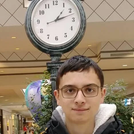 Name : Michael Becker Graduation year: 2021 Major(s): Information Systems Interests : I'm interested in full stack web development and building apps that can be accessed across many devices. Project area: web development, app development, design. Fun Fact : I once recited the first 75 digits of π.
