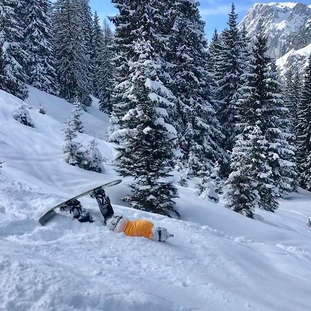 My kind of Spa-Day full body rub, facial included. 
Powder on top free of charge. &bdquo;Nutze deinen Kopf um aus dem Herzen zu leben&ldquo;
Done 😅💪🏼 Throw back to an epic winter wonderland in fresh snow and with amazing company ☺️😄💆🏼&zwj;♀️ #t