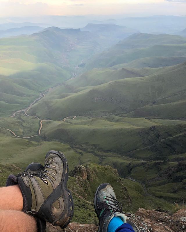 Better together 🇿🇦🇱🇸 No words needed. 
Just the moment!

#bucketlisttravel #sanipass #adventuretrip #southafrica #luckygirl #followyourheart #liveyourdream #happytraveler #lesotho #countryhopping #offroadtrip