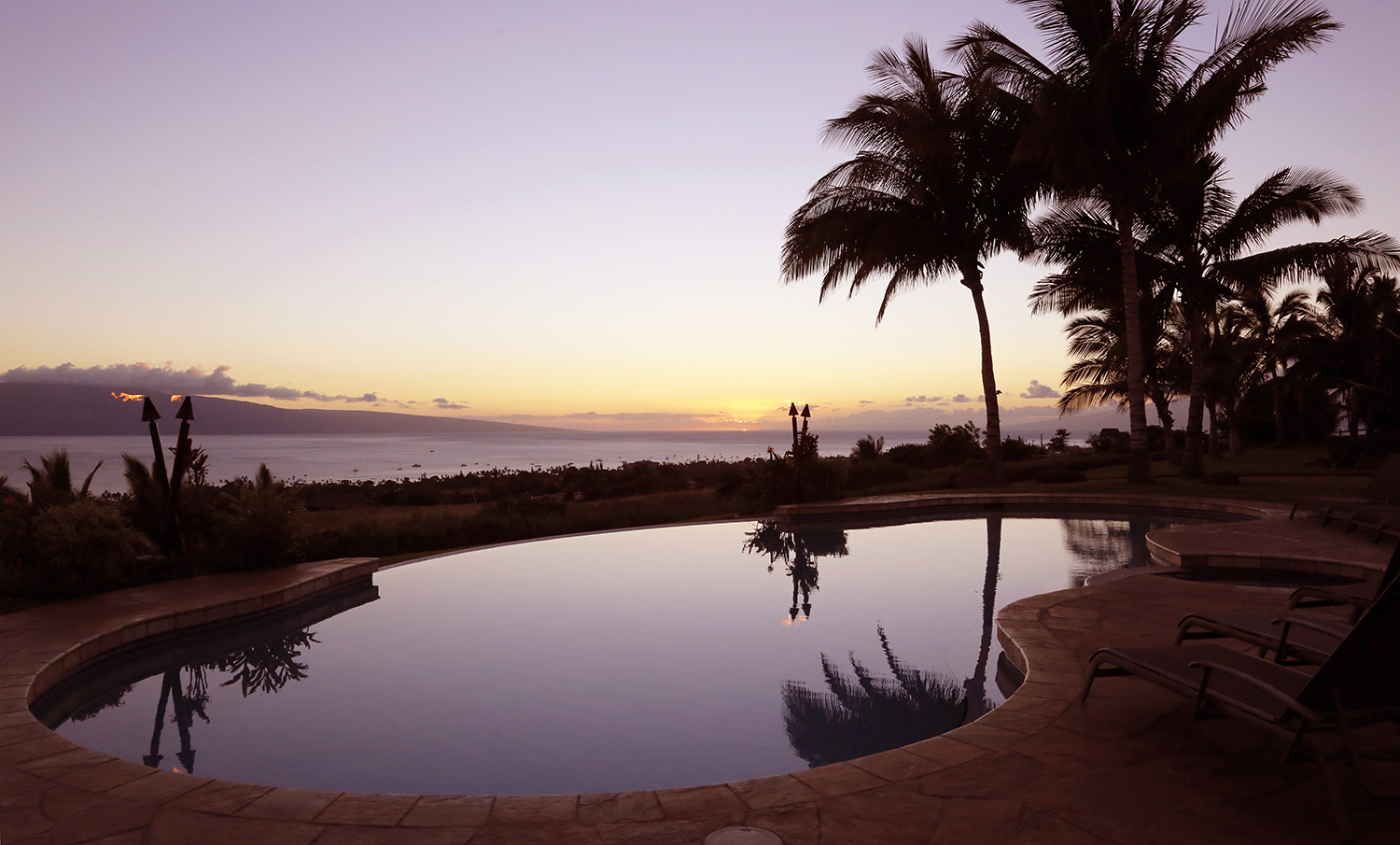 07474_HI_Maui_sunset-pool_1500px.jpg