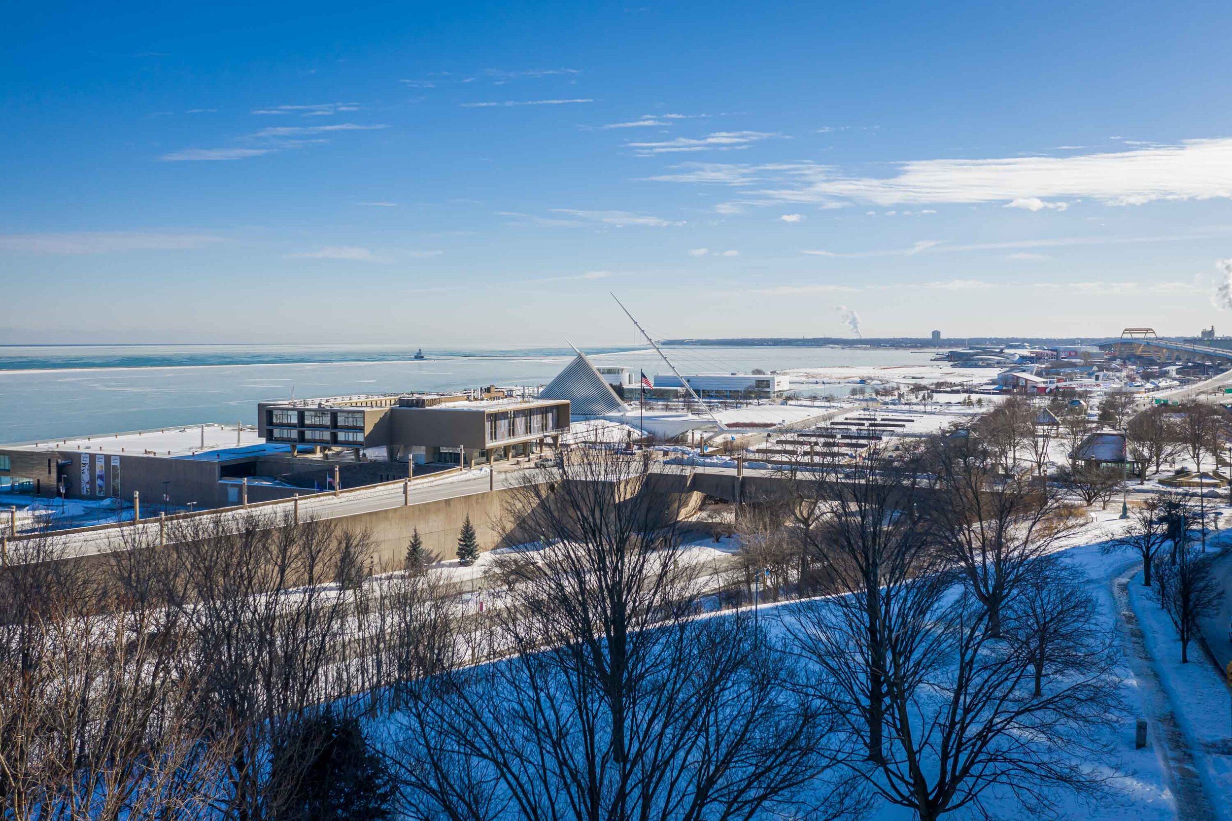 Walk to War Memorial and Calatrava