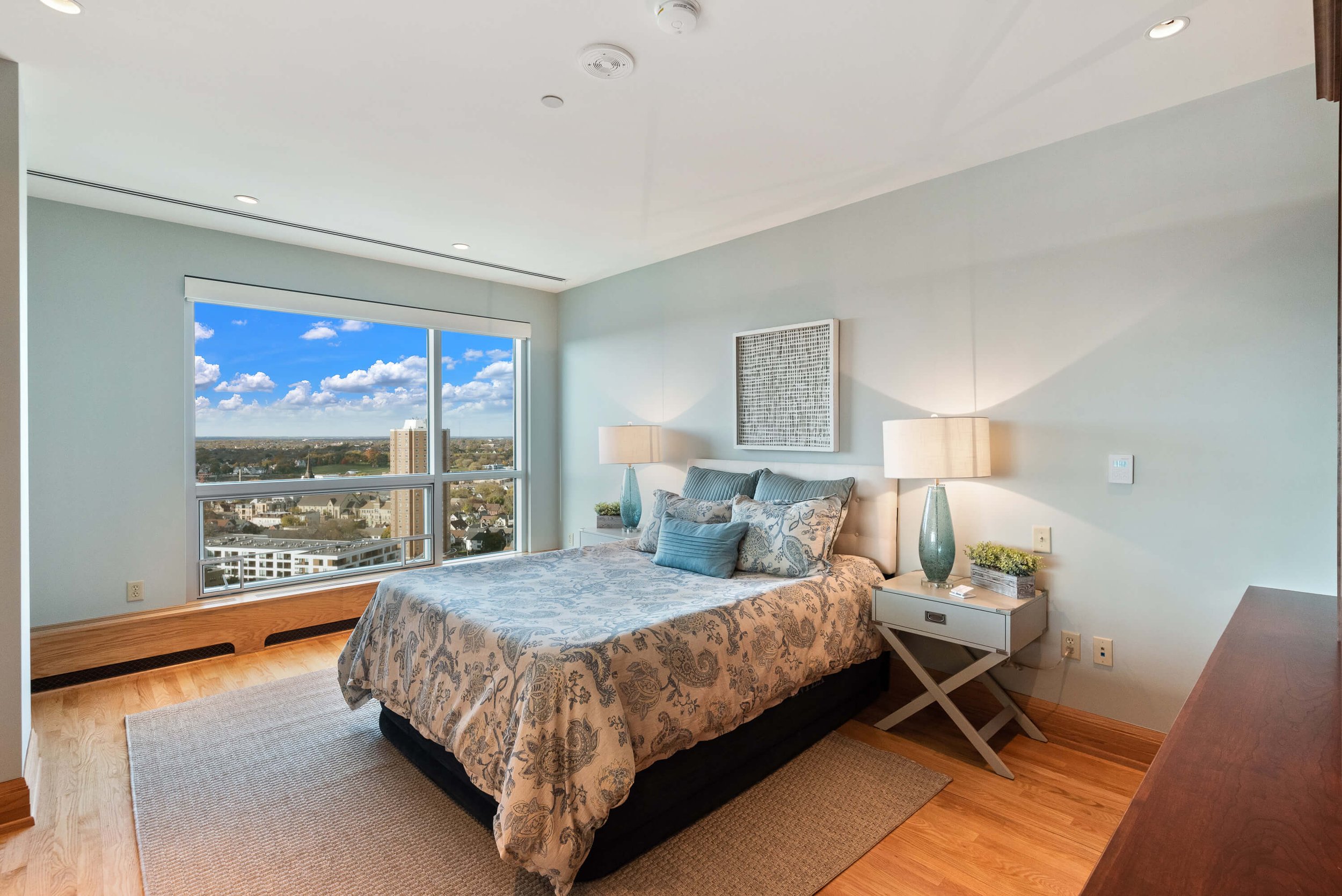 Main Level Guest Bedroom