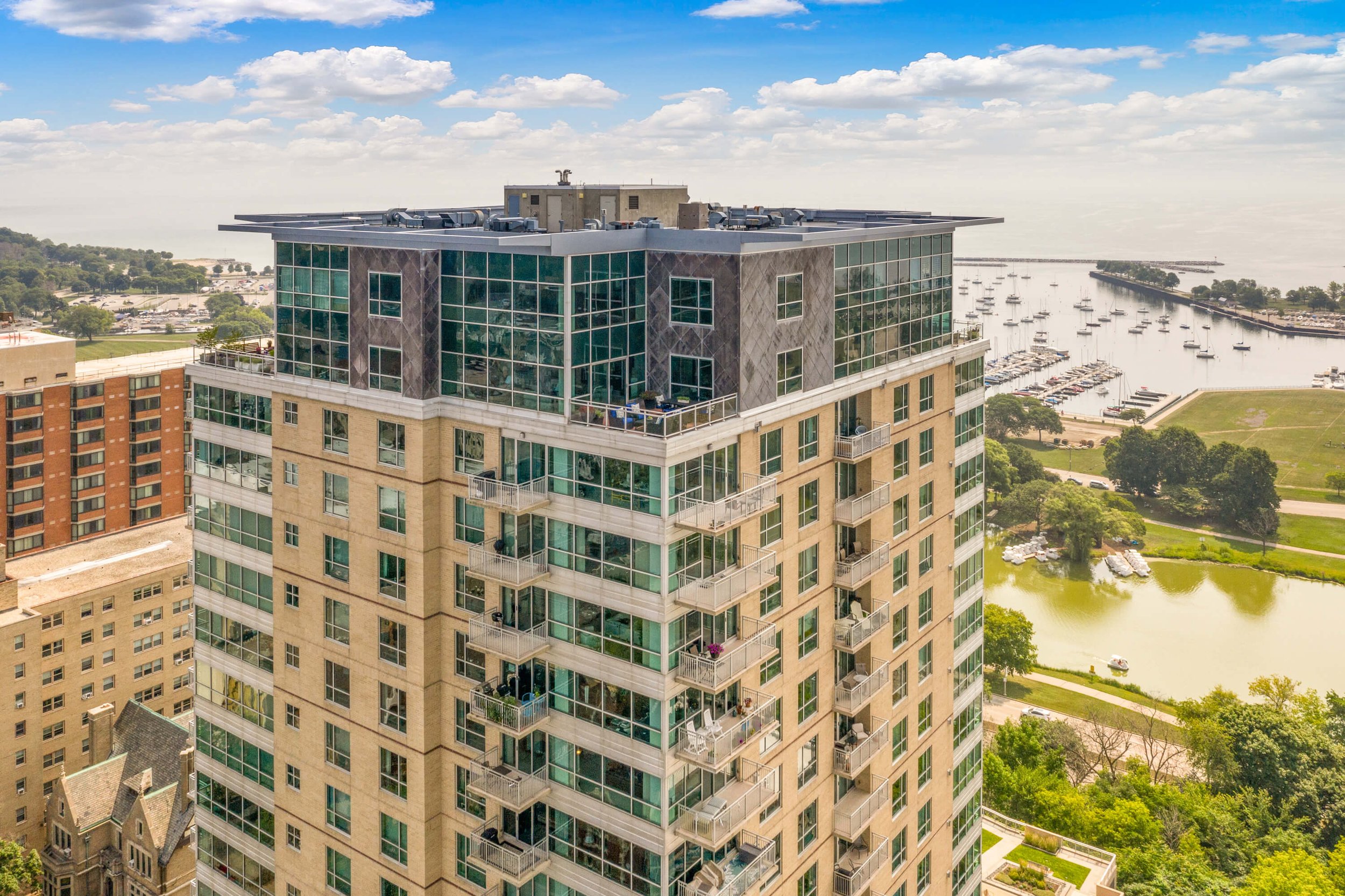 Powerful Penthouse Views!