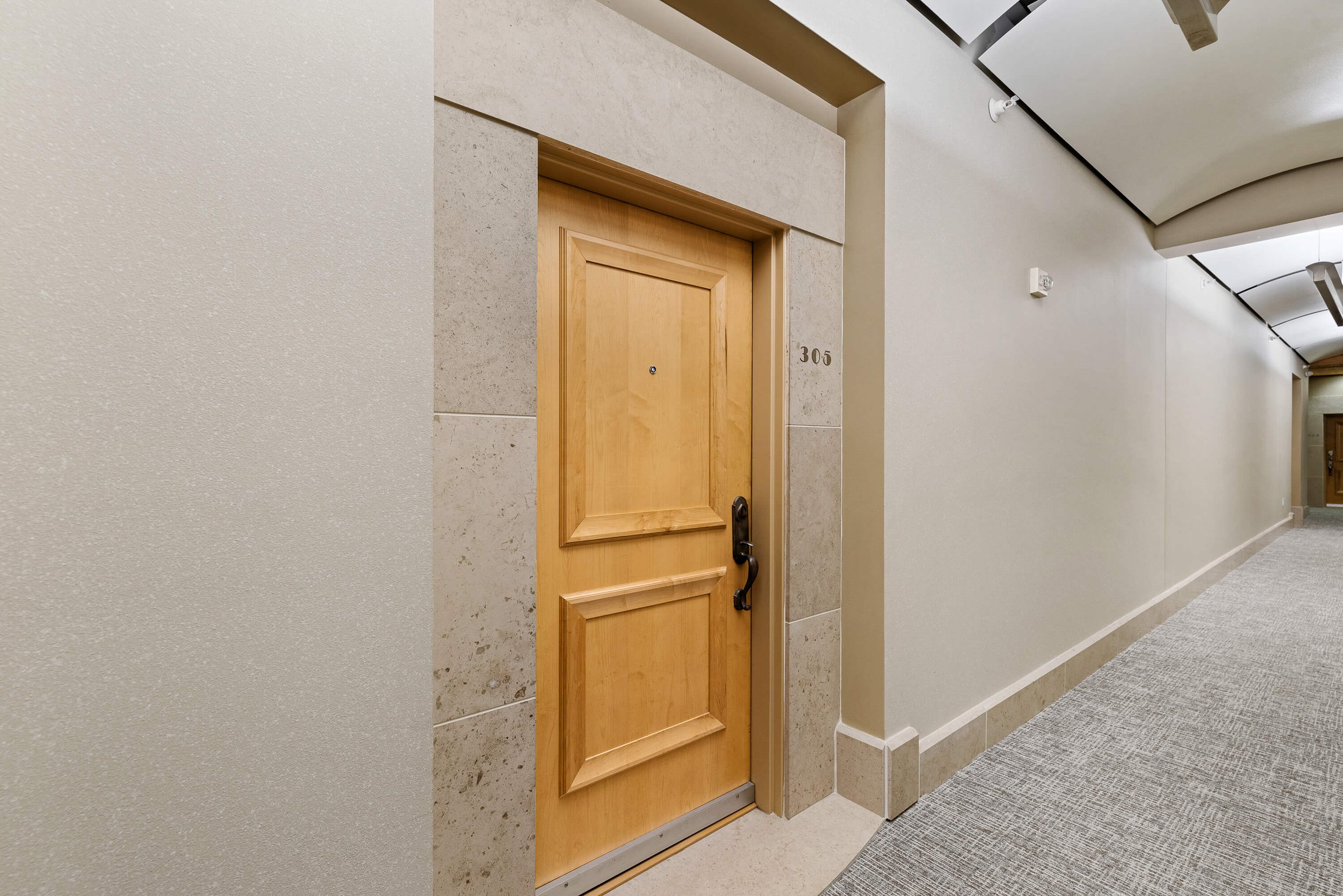 Limestone Surround Unit Entry