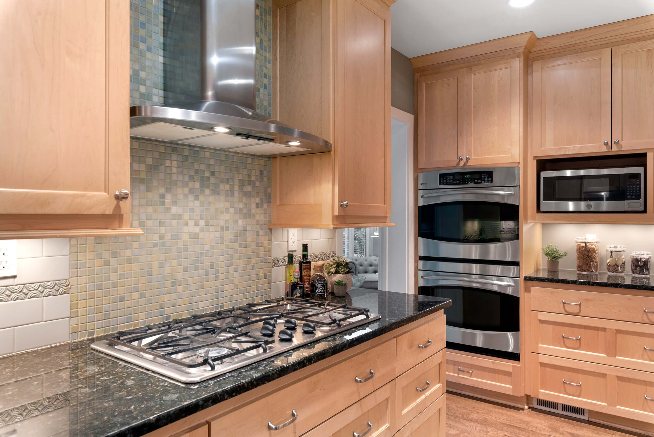 Artisan Tile Backsplash Accents