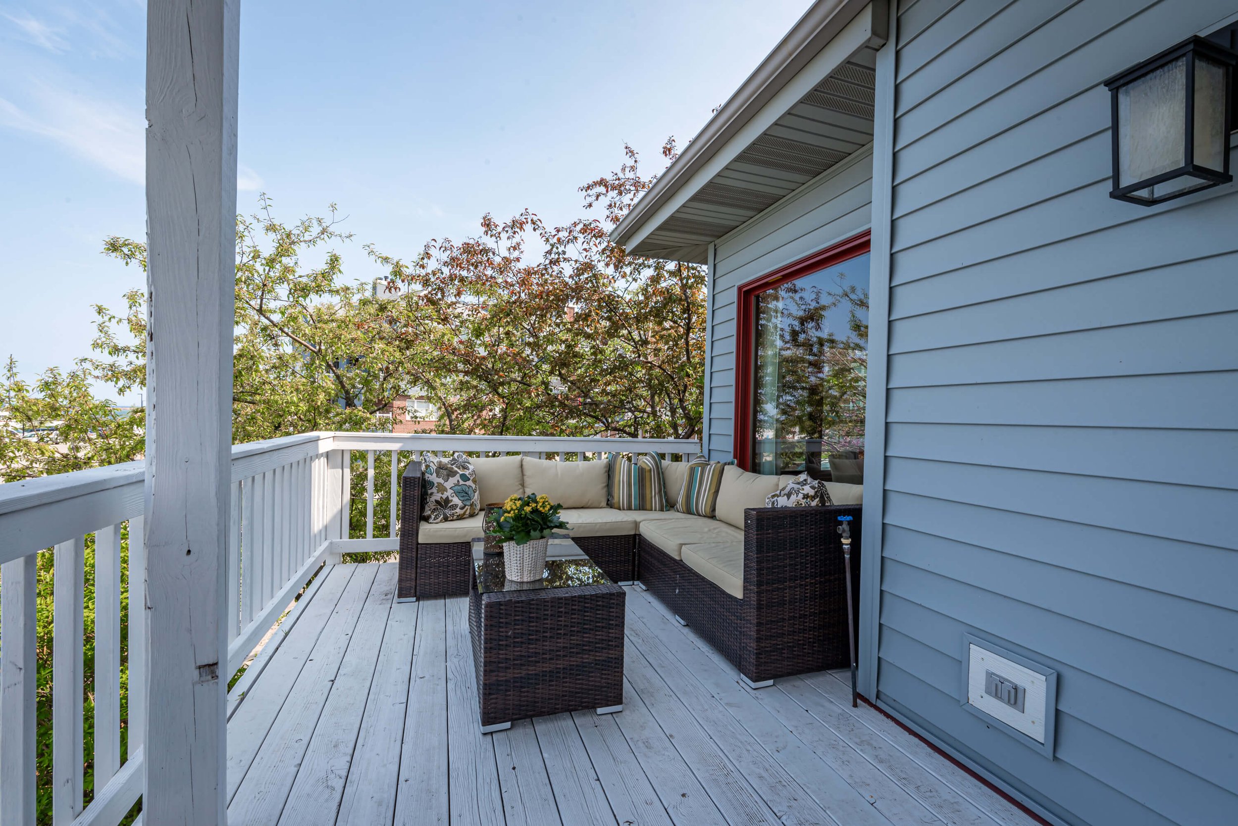 Main Level Deck Lounge Area