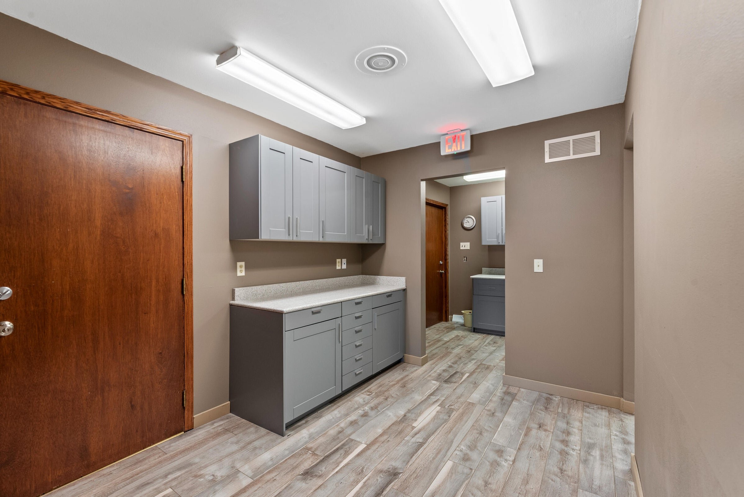 Supply Built-In Cabinetry