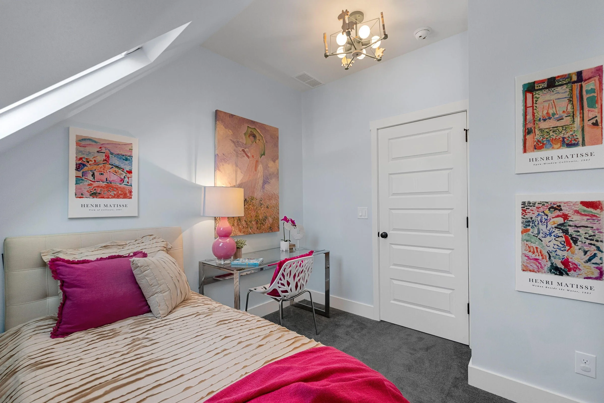 2nd Floor Western Bedroom