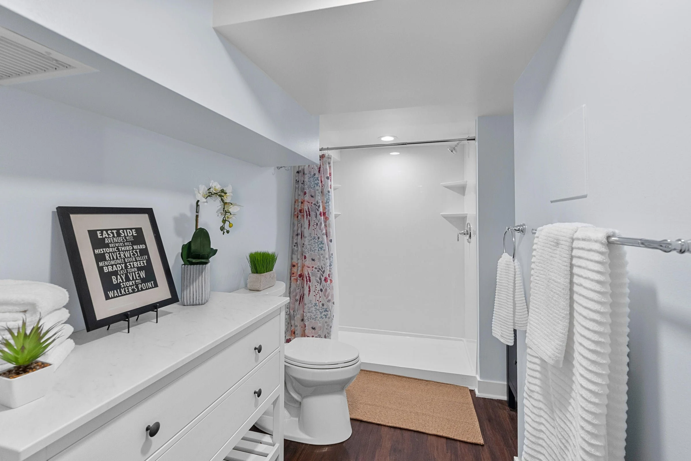 Lower Level Full Bath