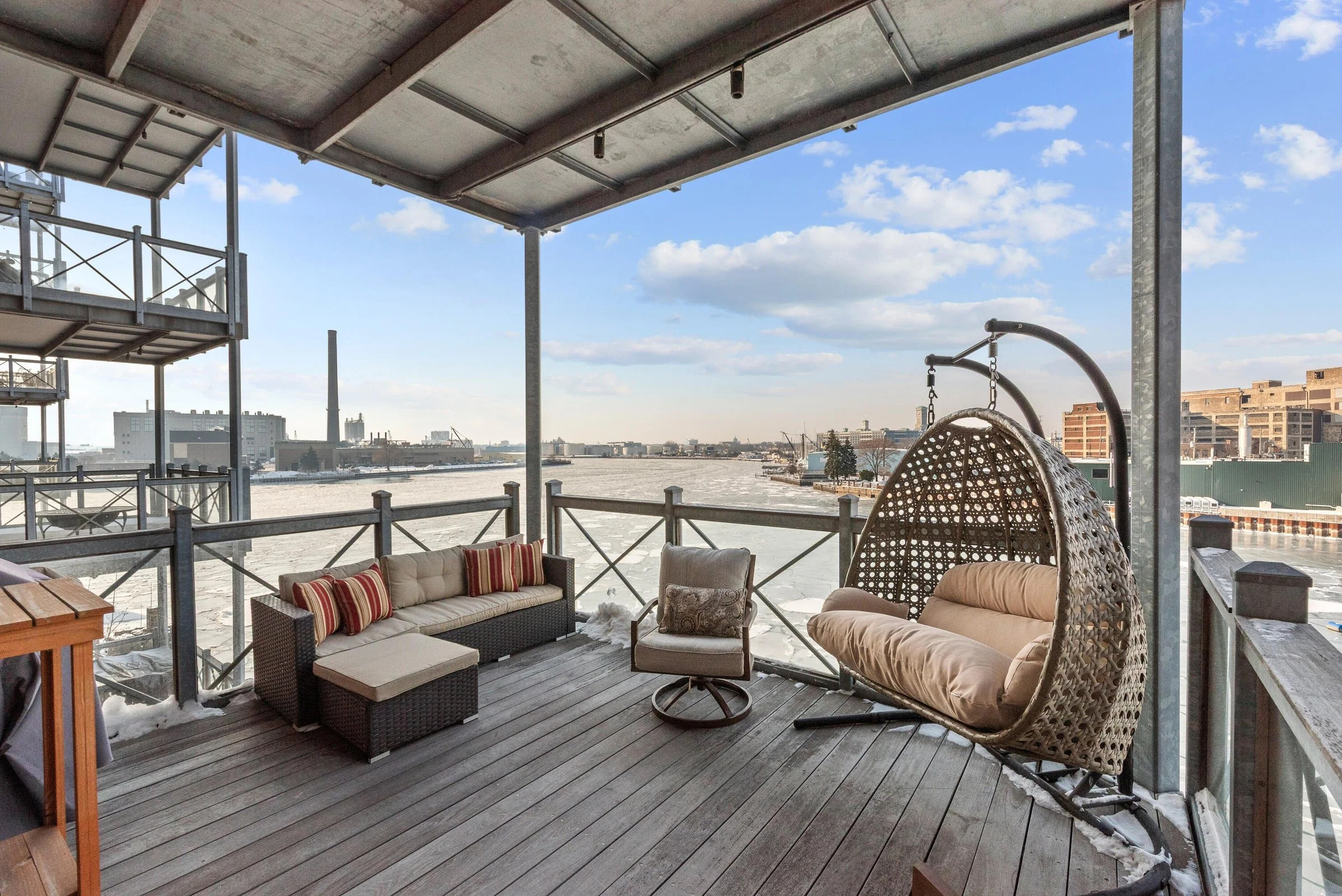 Deck with Water, Gas &amp; Electric