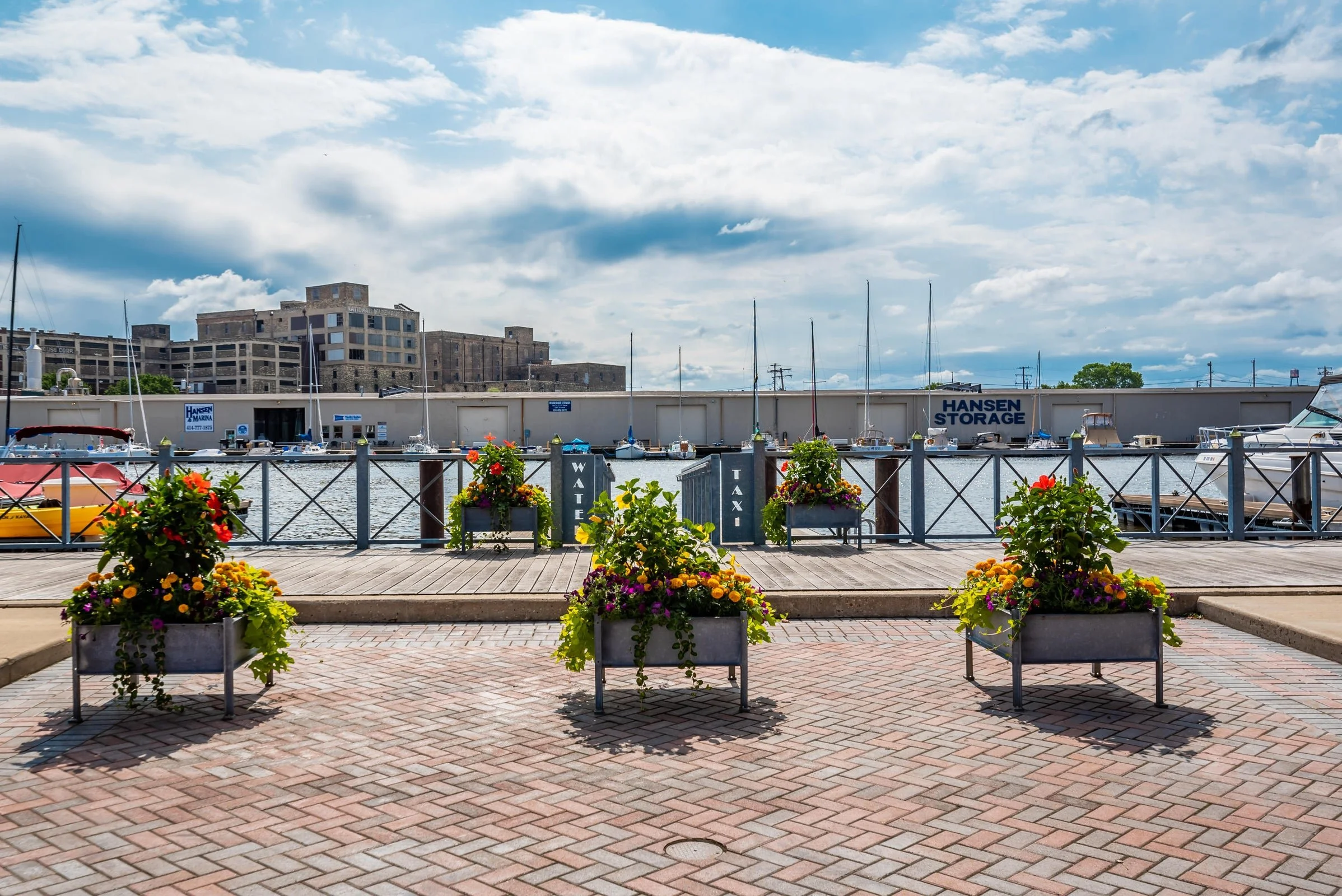 River Walk &amp; Water Taxi Stop
