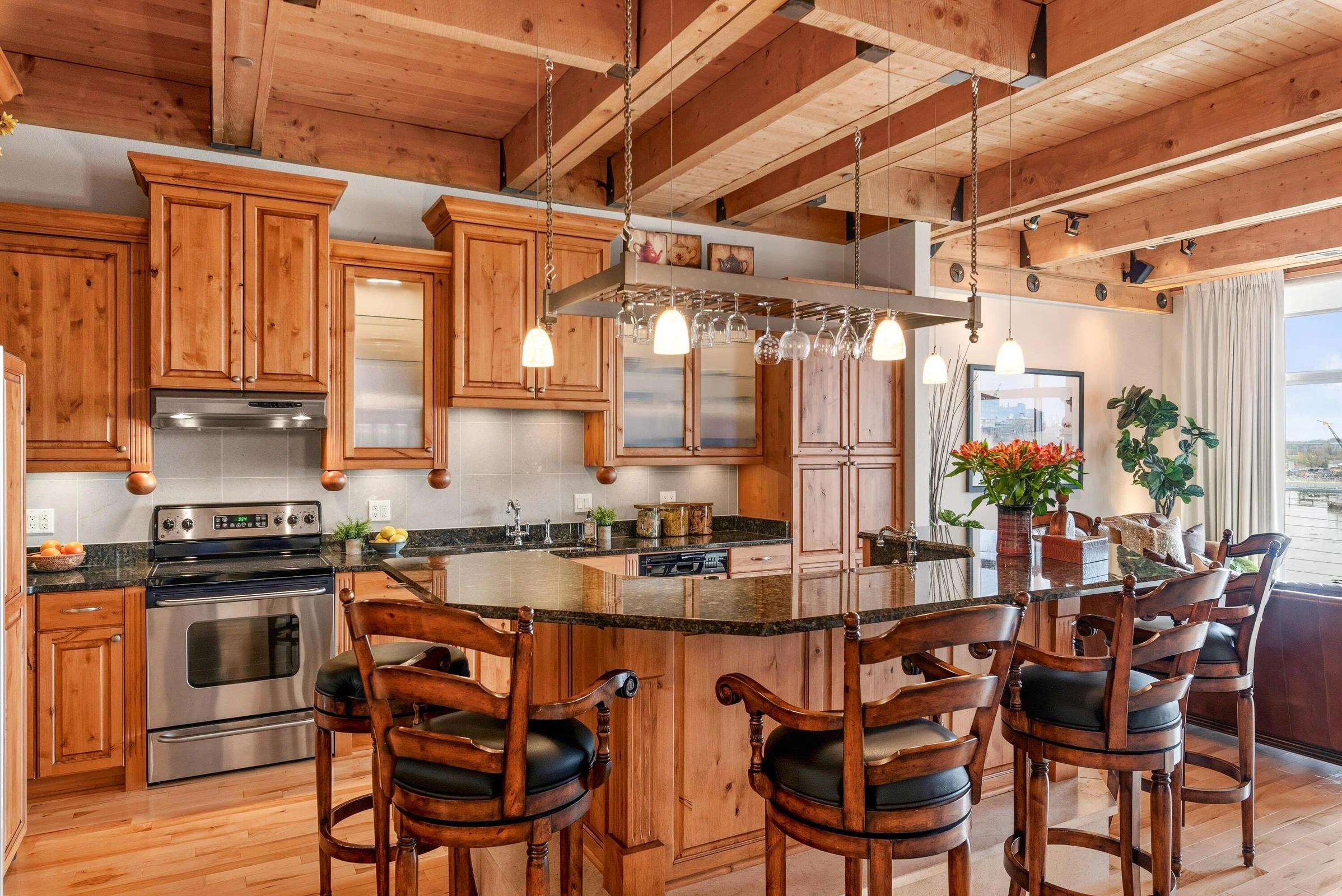 Ample Food Prep Space