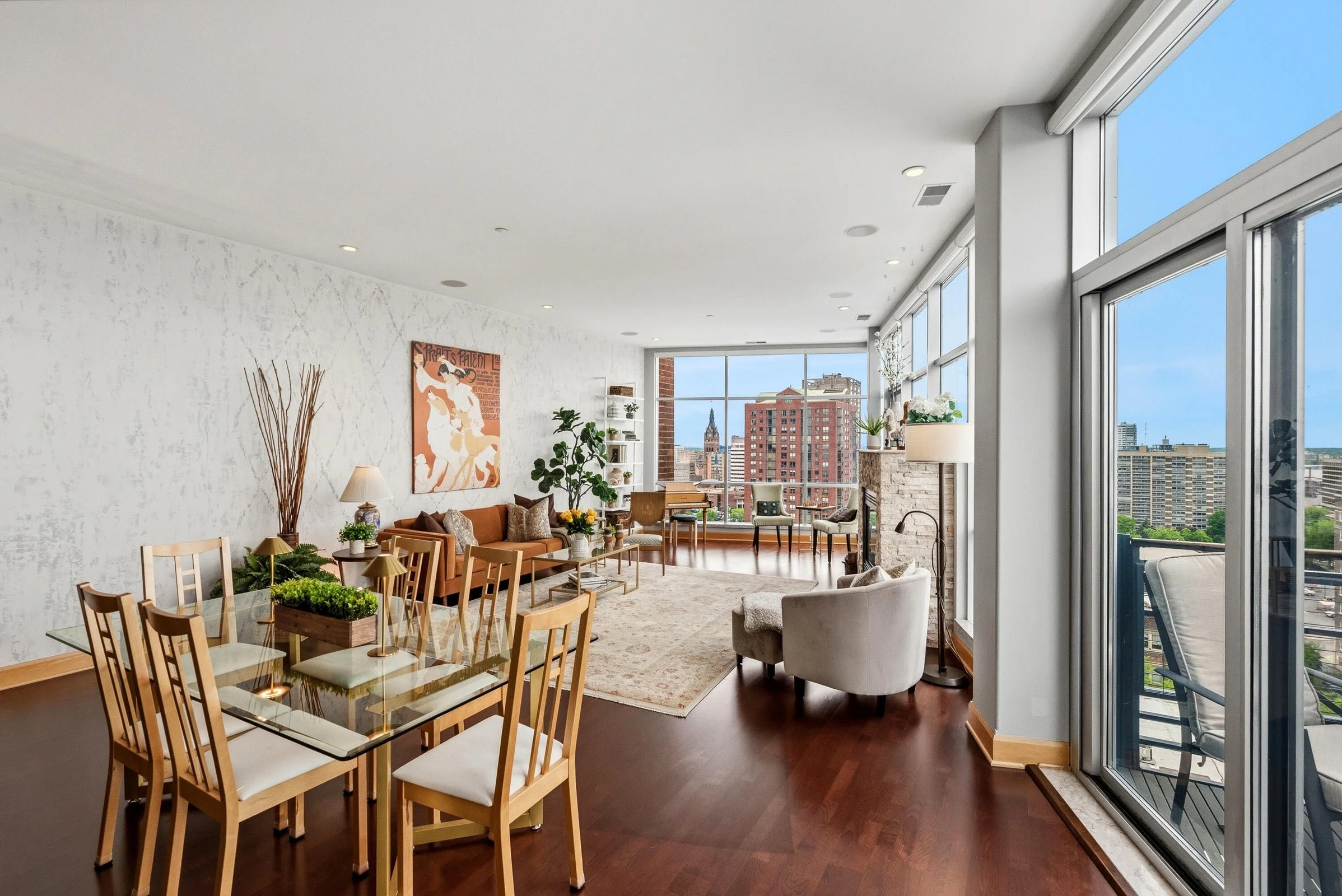 Flexible DIning Space