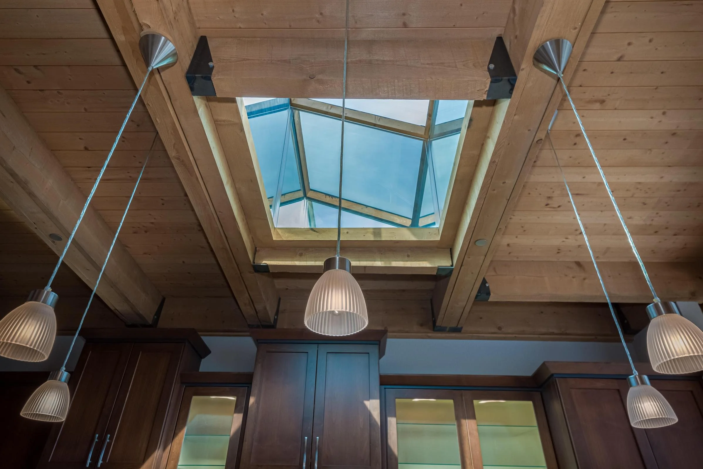 Skylit Island Keeps Unit Bright