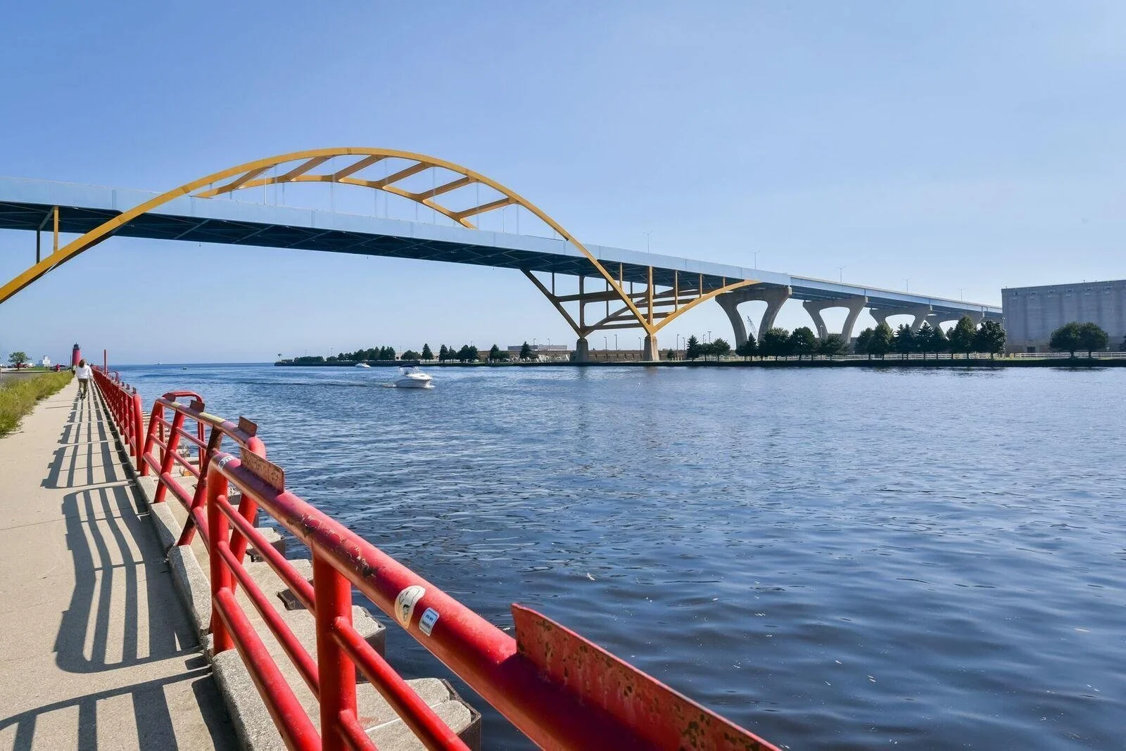 Hoan Bridge