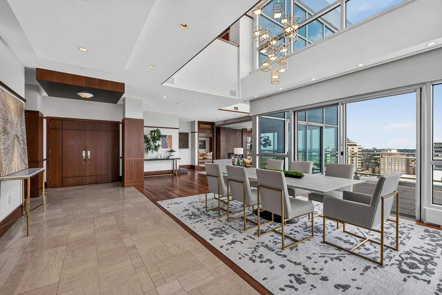 Ample Space to Entertain!