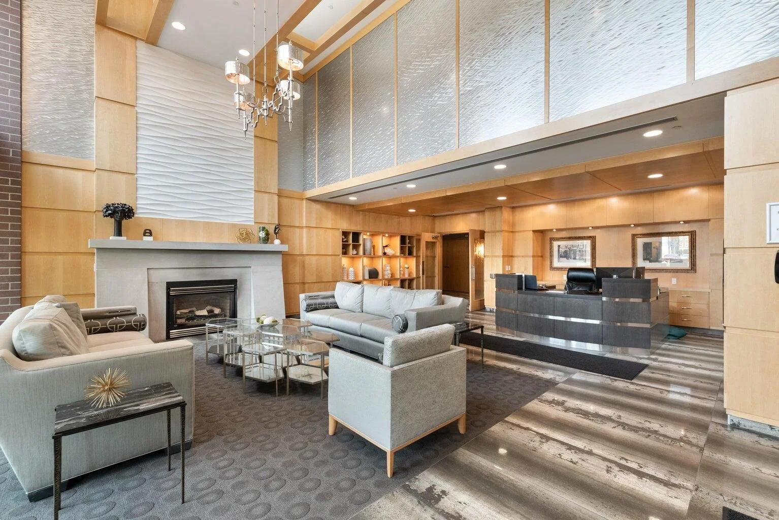 Gracious Lobby w/Concierge