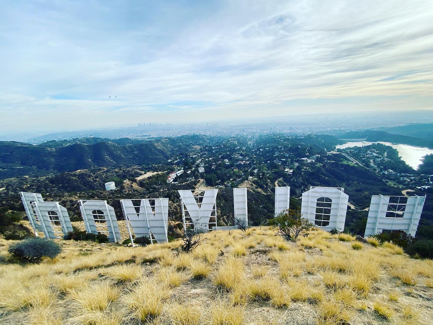 Hollywood Sign from behind #avgeek #hollywood #hollywoodsign #delta #americanairlines #instapassport #travelgram #travel #traveling #travelers #explore #exploring #wander #travelbug #travelblogger #travelphotography #travellife #travelpics #traveladd