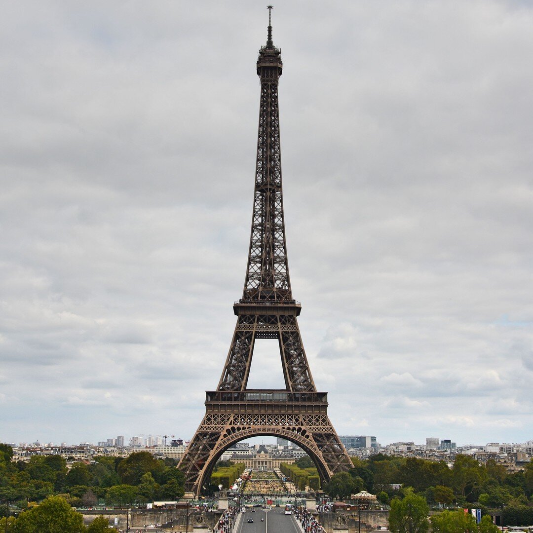 Amazing Eiffel Tower⠀
.⠀
.⠀
.⠀
#paris #instapassport #travelgram #traveling #travelers #explorer #exploring #maturegay #travelbug #travelblogger #travelphotography #gaytwink #travelpics #gaytravel #instatravel #instatraveler #gaydaddy #instagay #trip