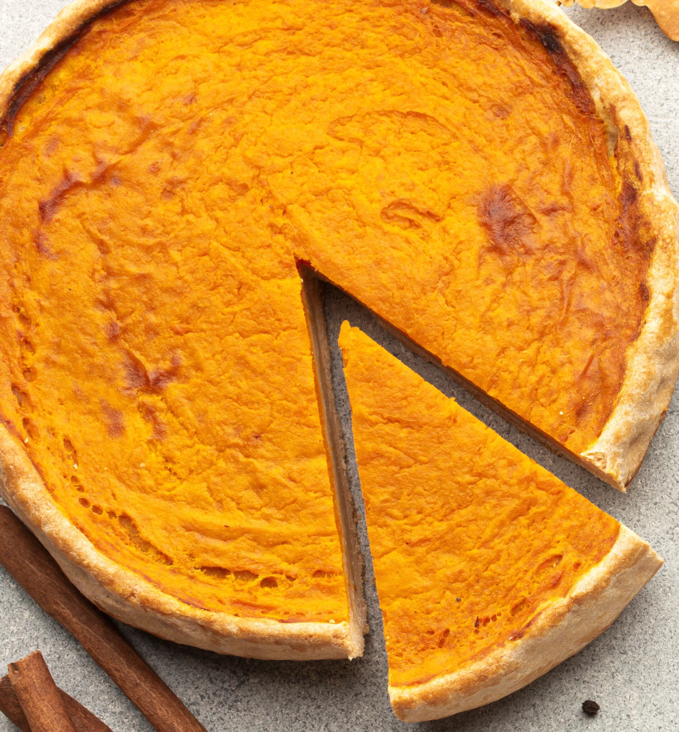 top-view-assortment-with-sliced-pumpkin-pie-leaves.jpg