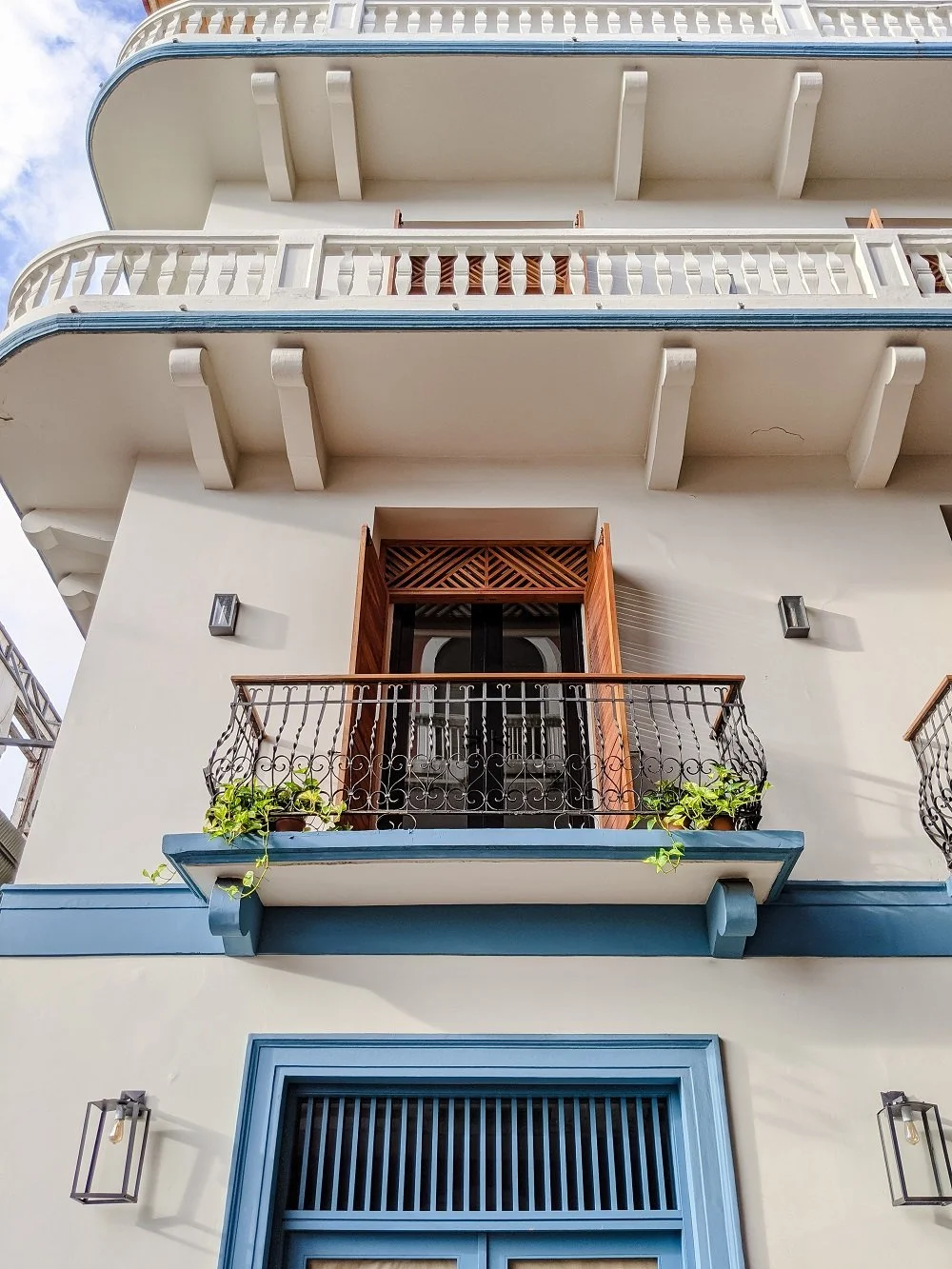 Via_Chicago_Portales_Balcon_Esquina.jpg