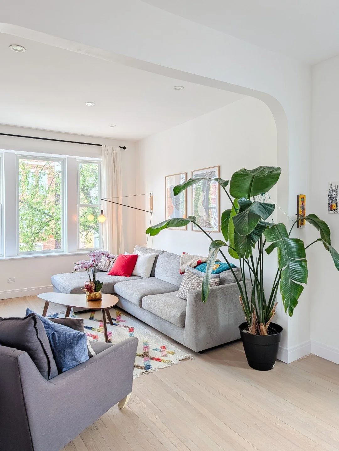 03 Architect's Apartment - Living 01.jpg