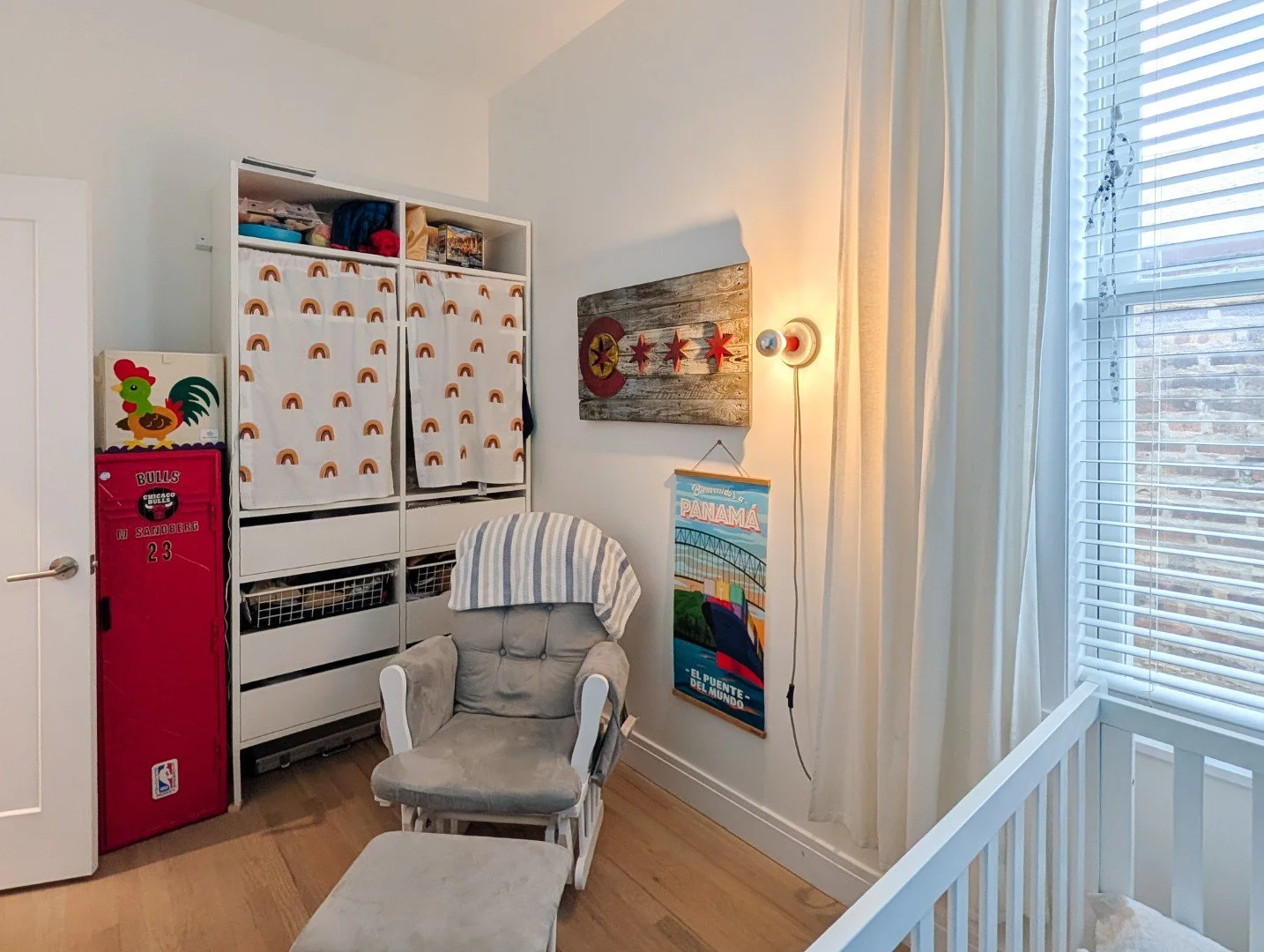 24 Architect's Apartment - Bed 02 03.jpg