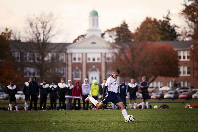 2013-11-08-v-boys-soccer-vs-rutgers-prep-705-L.jpg