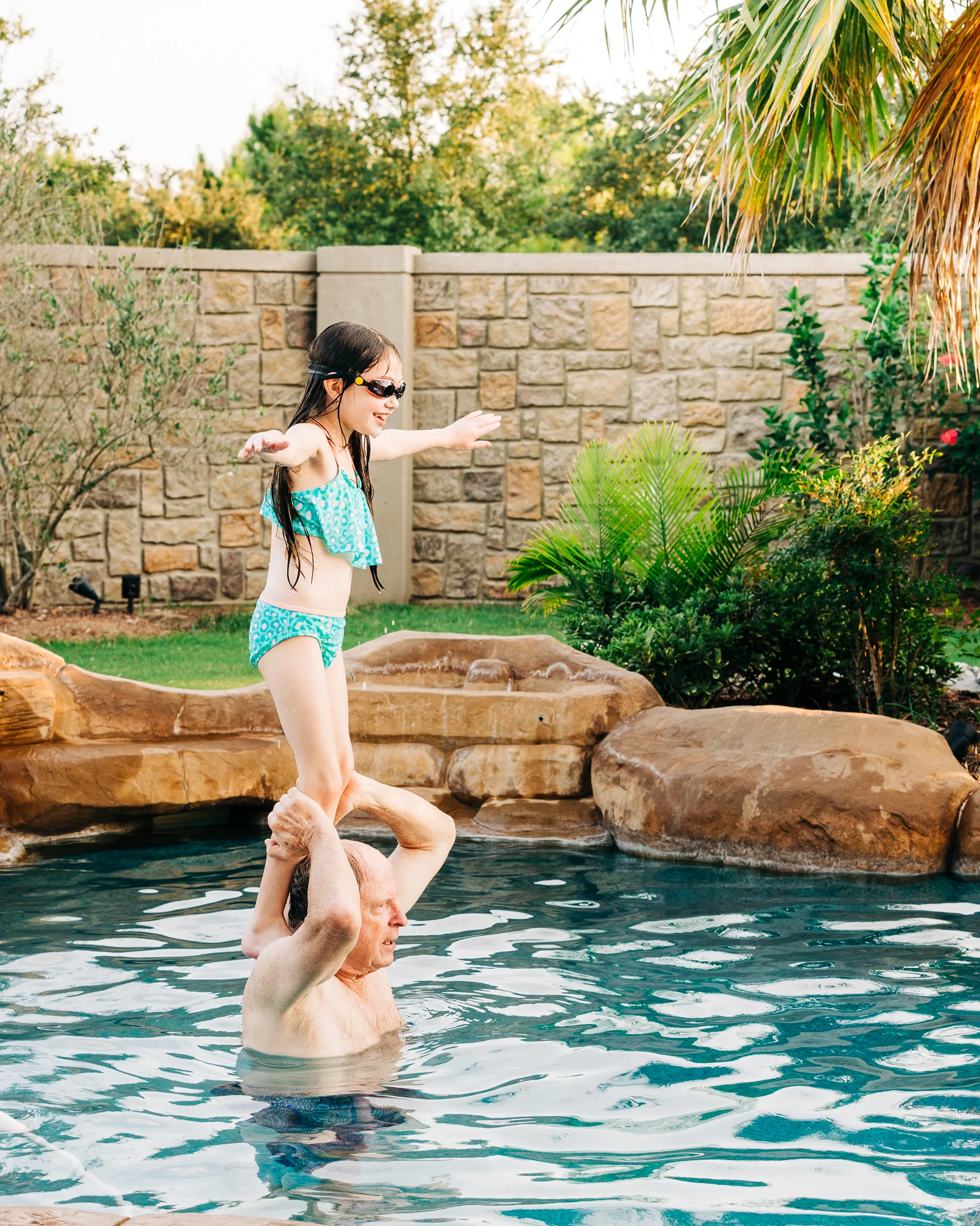 GrandparentsNavarre_Pool-7.jpg