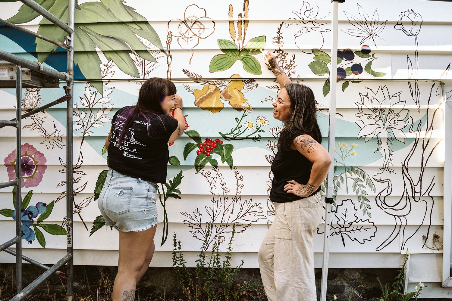 Femmes-Risin-mural-with-Nicole-and-Stephanie-Fernwood-Mural-Fest-Aly-Sibley-Photography.jpg