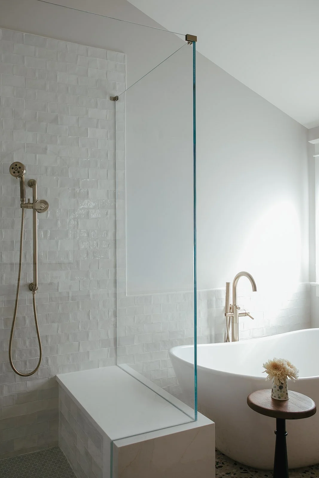 primary shower and tub.jpg