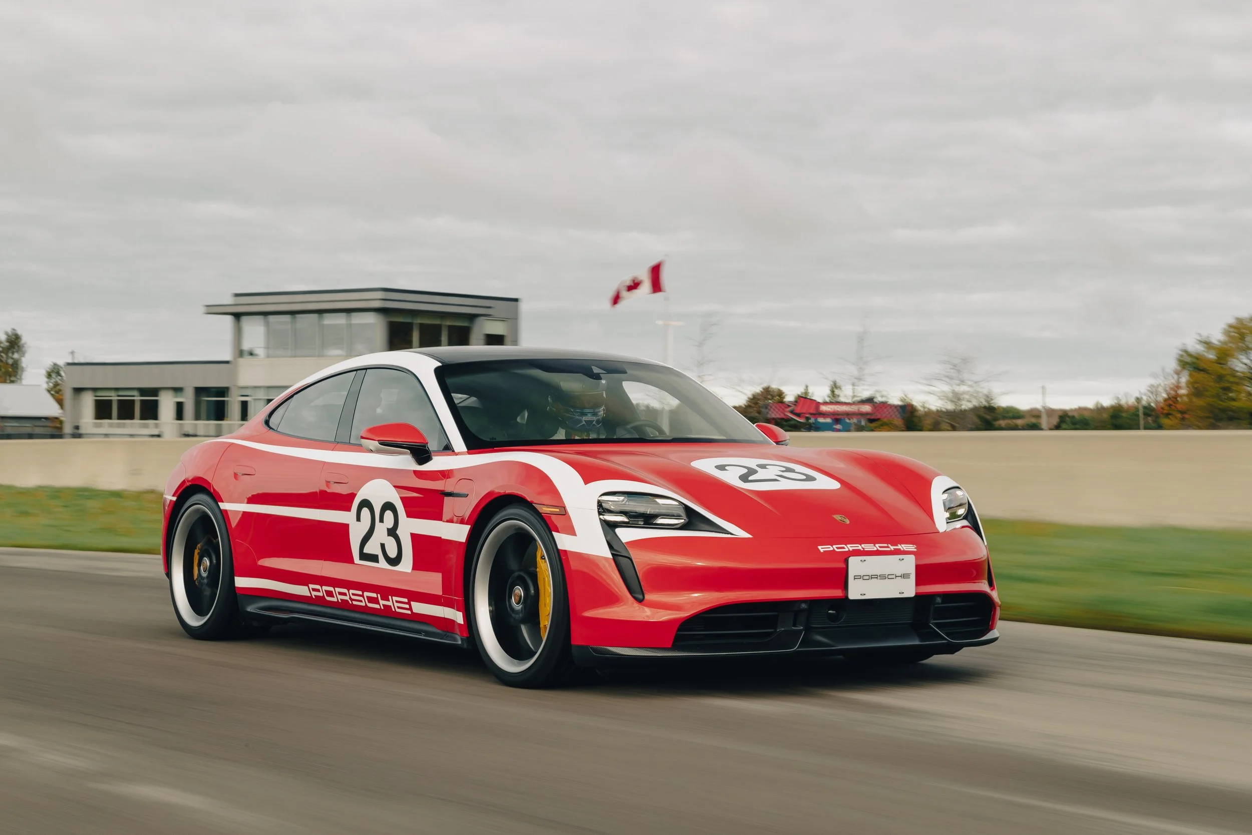 20211018 Porsche Canada Trading Places_SteakandSizzle_Lenssen Photo-42861.jpg