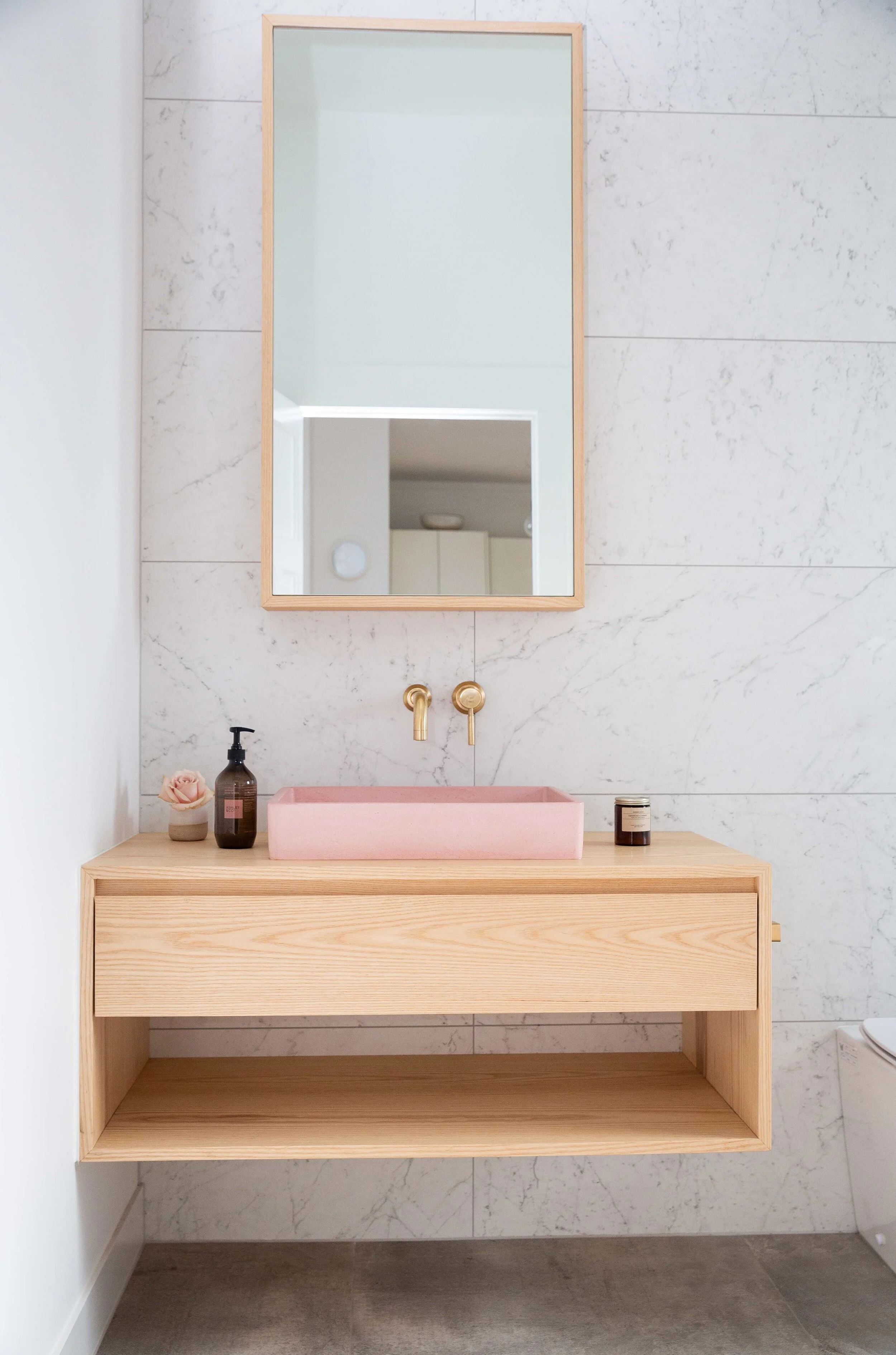 Vanity01 retouched.jpeg