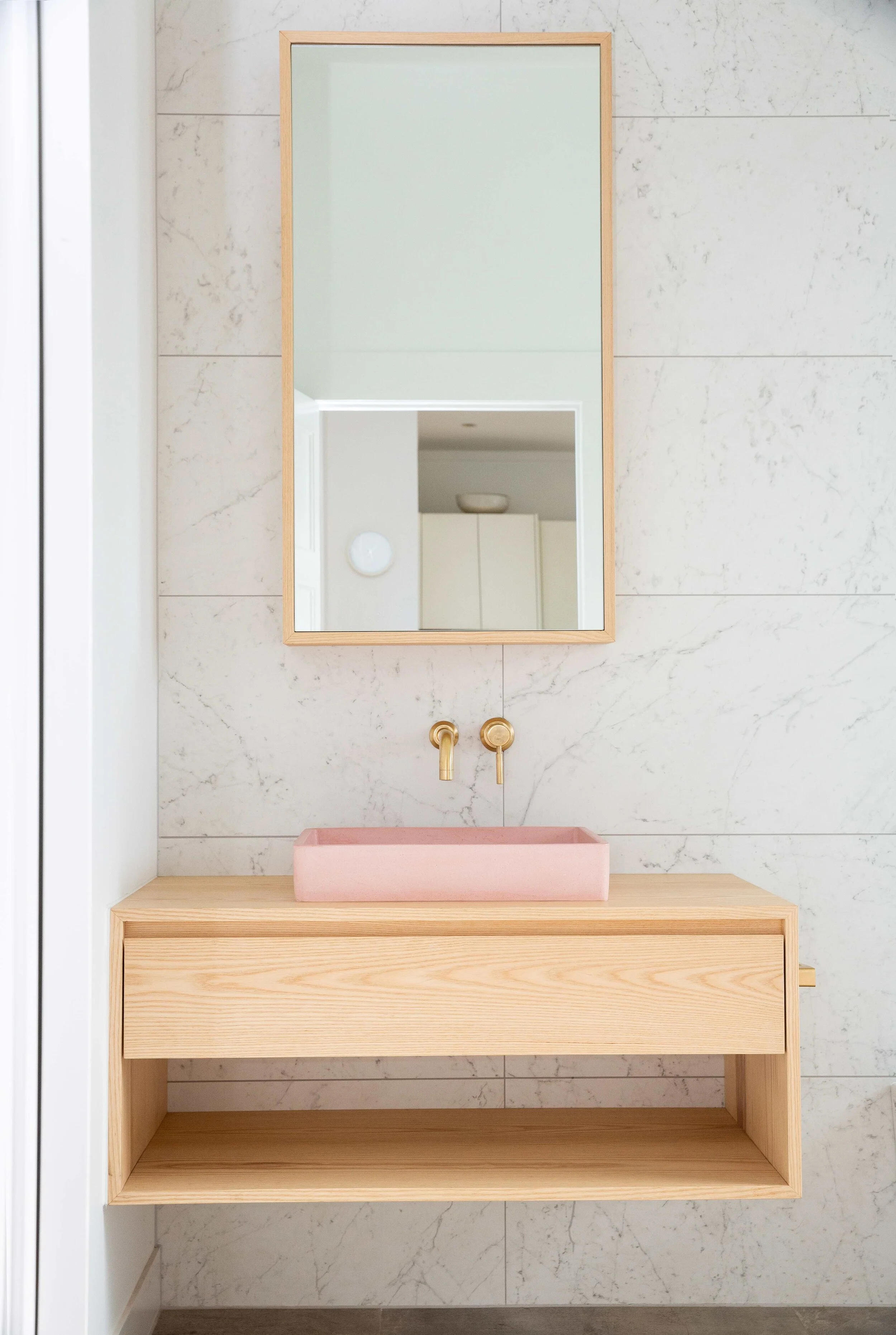 Vanity08 retouched.jpeg