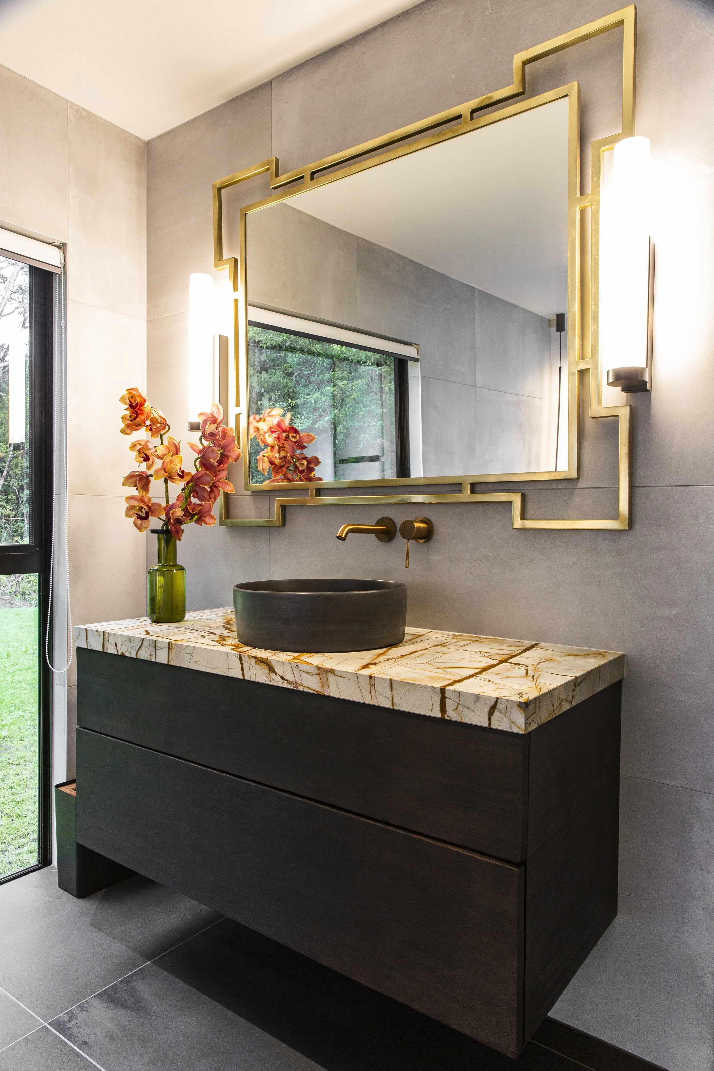 Bathroom110.jpg