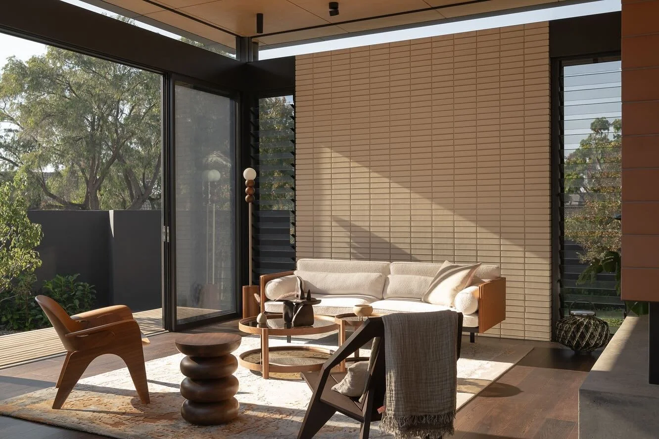 Morning light at Dalkeith Heritage House Addition for @suzannehuntarchitect 

styling @annapearlflanders 
nice pieces from @remingtonmatters also