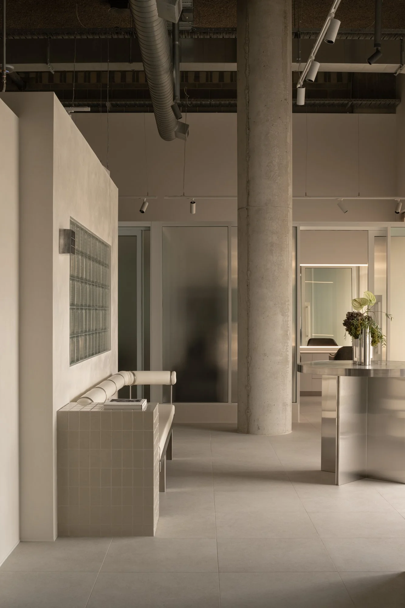 20250723_BlankSuites_Traces_DionRobeson-6_LR.jpg