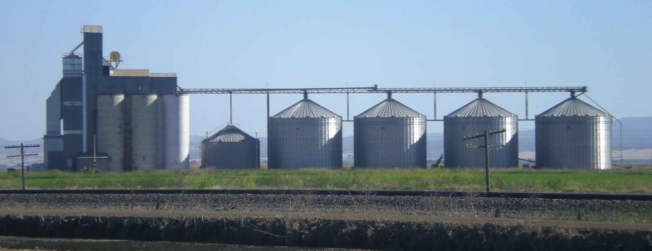 Silos_3.JPG