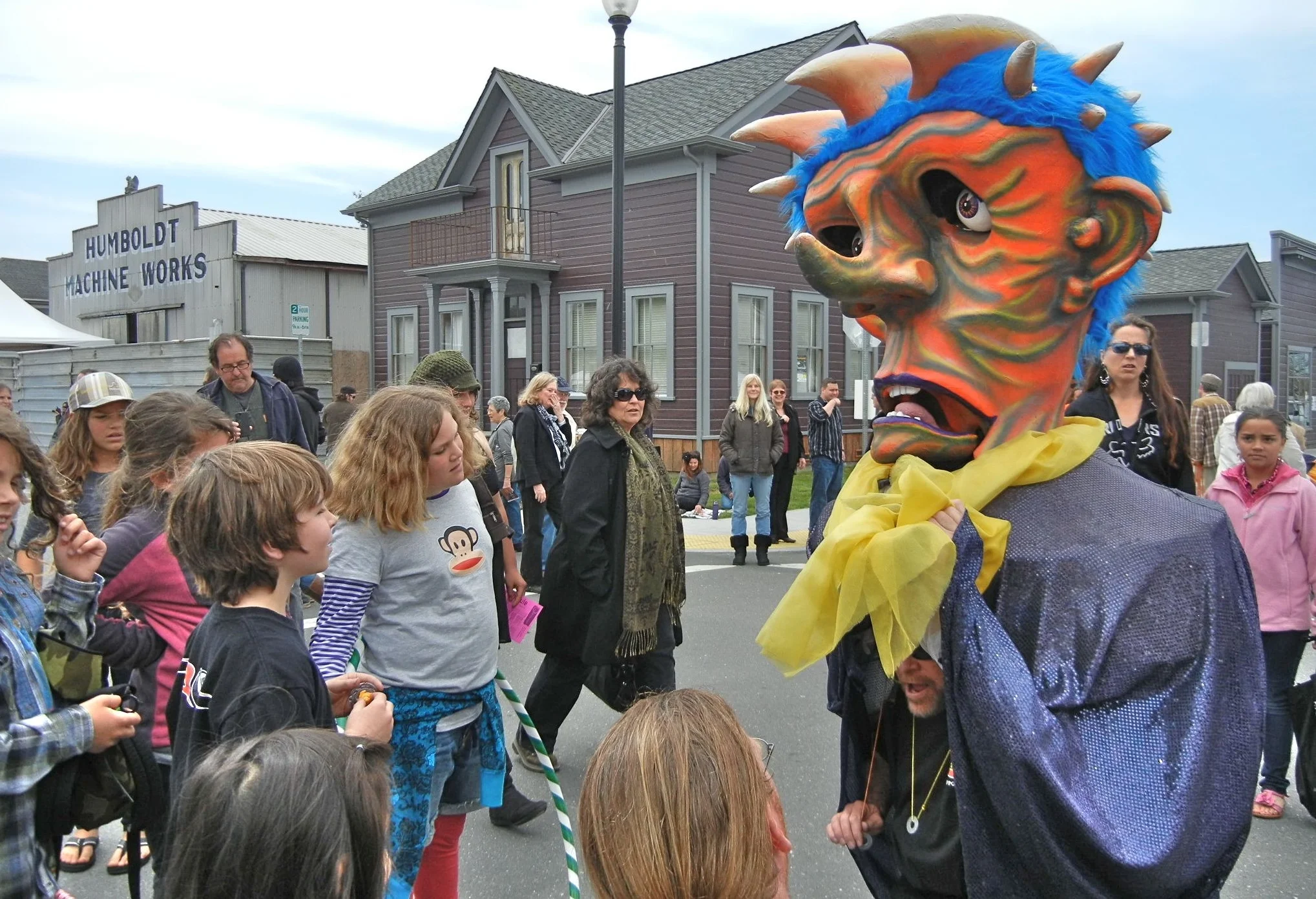 Look here kiddies the man behind the mask