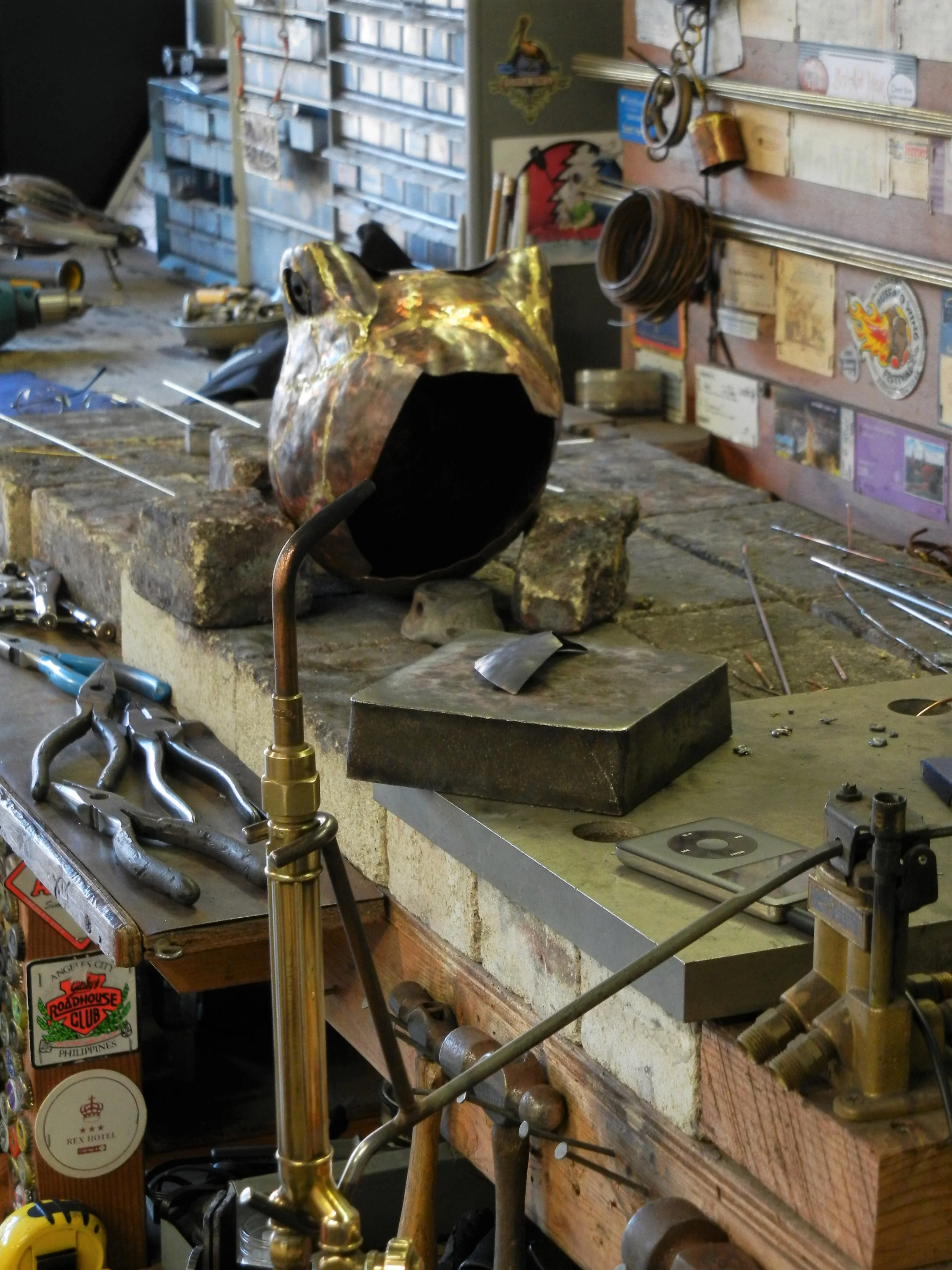  Heck this could be a sculpture in itself.&nbsp; This is my work area, some have computers, I have fire! 