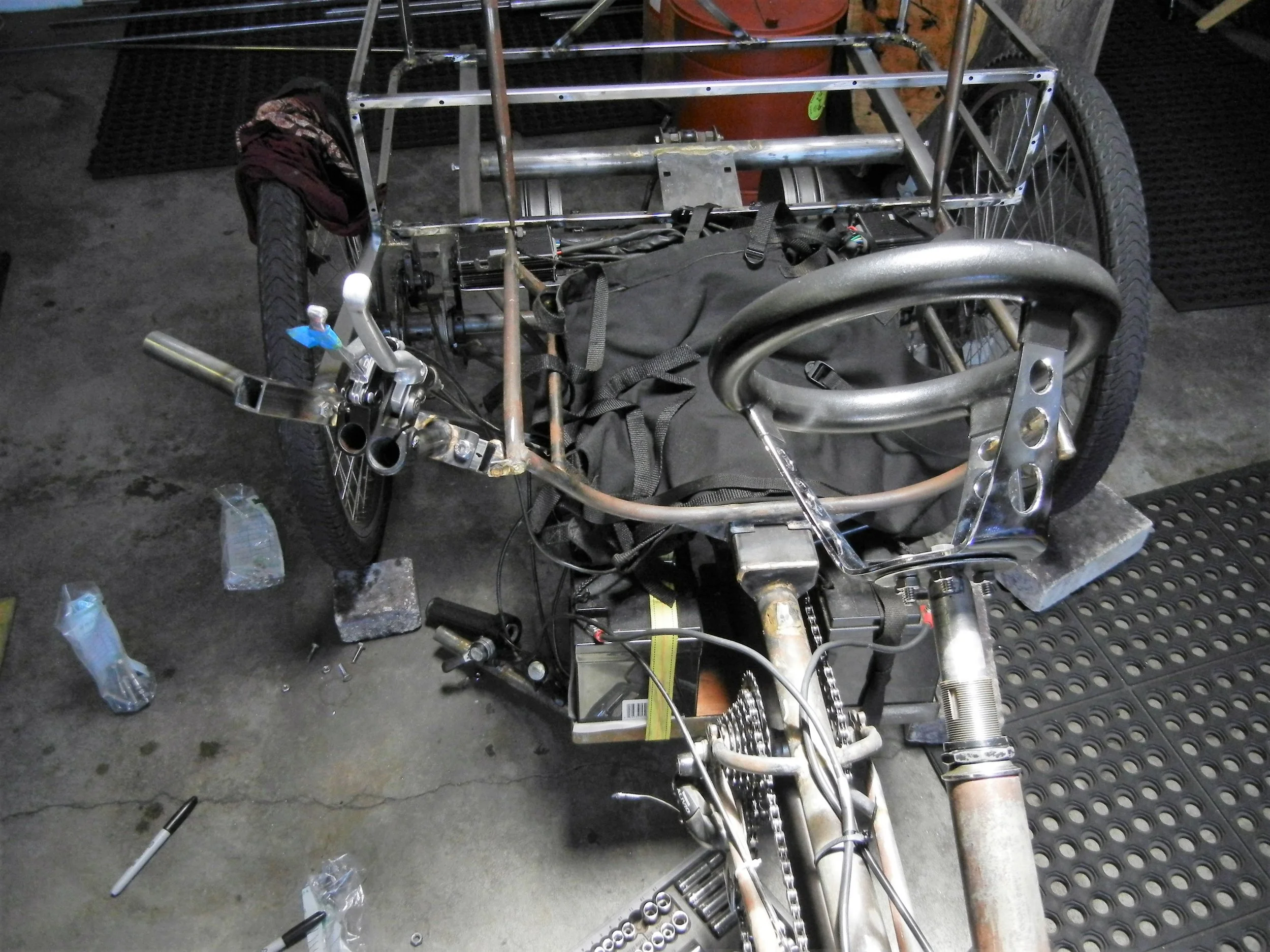  Throttle, shifting &amp; braking arm all in one and bolted on by five bolts. 